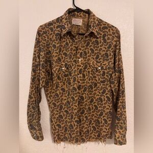 Wrangler Paisley Long Tail Shirt